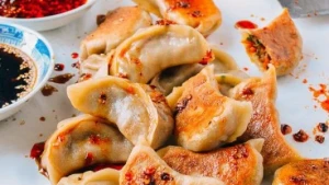 Cực kỳ đơn giản với cách làm món há cảo tôm thịt chiên giòn