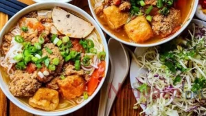 Bí quyết nấu bún riêu cua đồng chuẩn vị, thơm ngon đến sợi cuối cùng