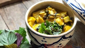 Hướng dẫn nấu canh ốc om chuối đậu với thịt ba chỉ cho bữa cơm ngày đông ấm nóng.