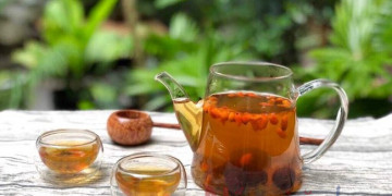 Cách pha trà kỷ tử táo đỏ hoa cúc khiến mắt sáng da mịn không tốn kém