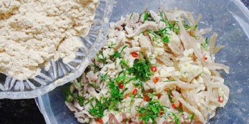 Cách làm món nem tai heo trộn thính cực đơn giản tại nhà