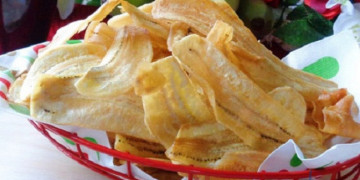 Chuối xanh ngào đường - món ăn vặt ngày Tết cực kì dễ làm tại nhà